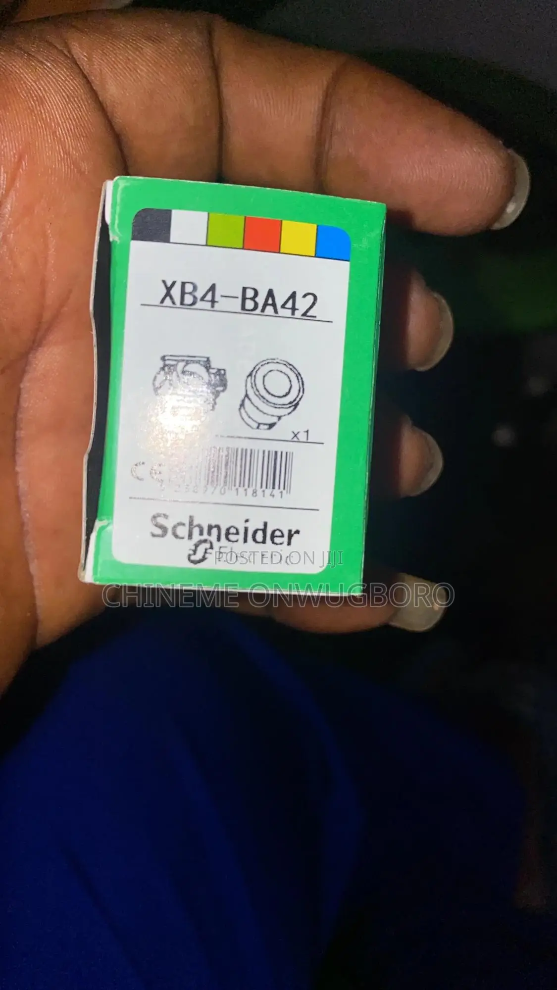 Xb4—-Ba42 Schneider Push Button