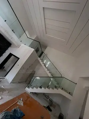 Vistabar Balcony/Staircase