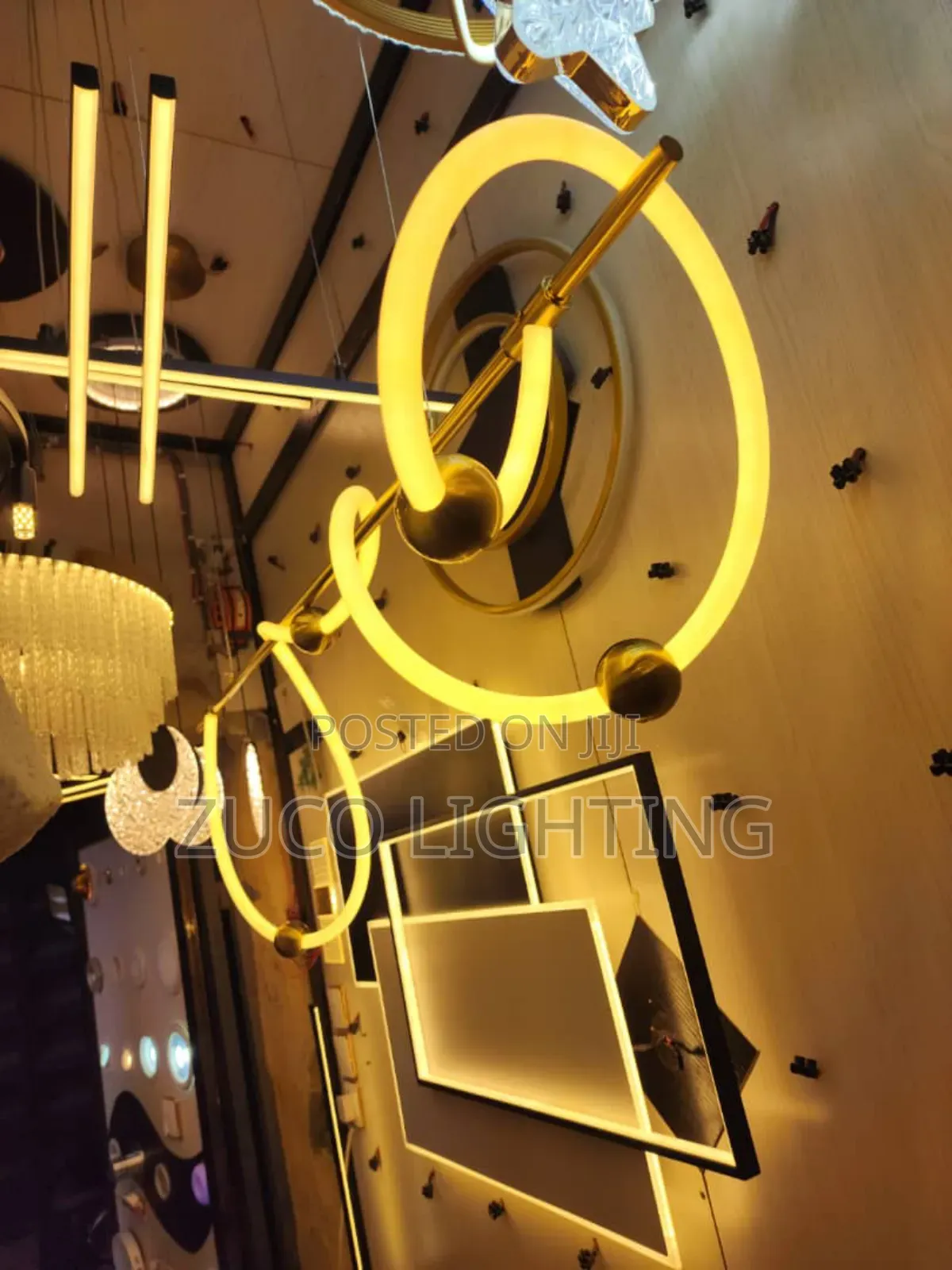 Model Led Luxury Ceiling Dropping Chandelier