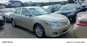 Toyota Camry 2010 Gold