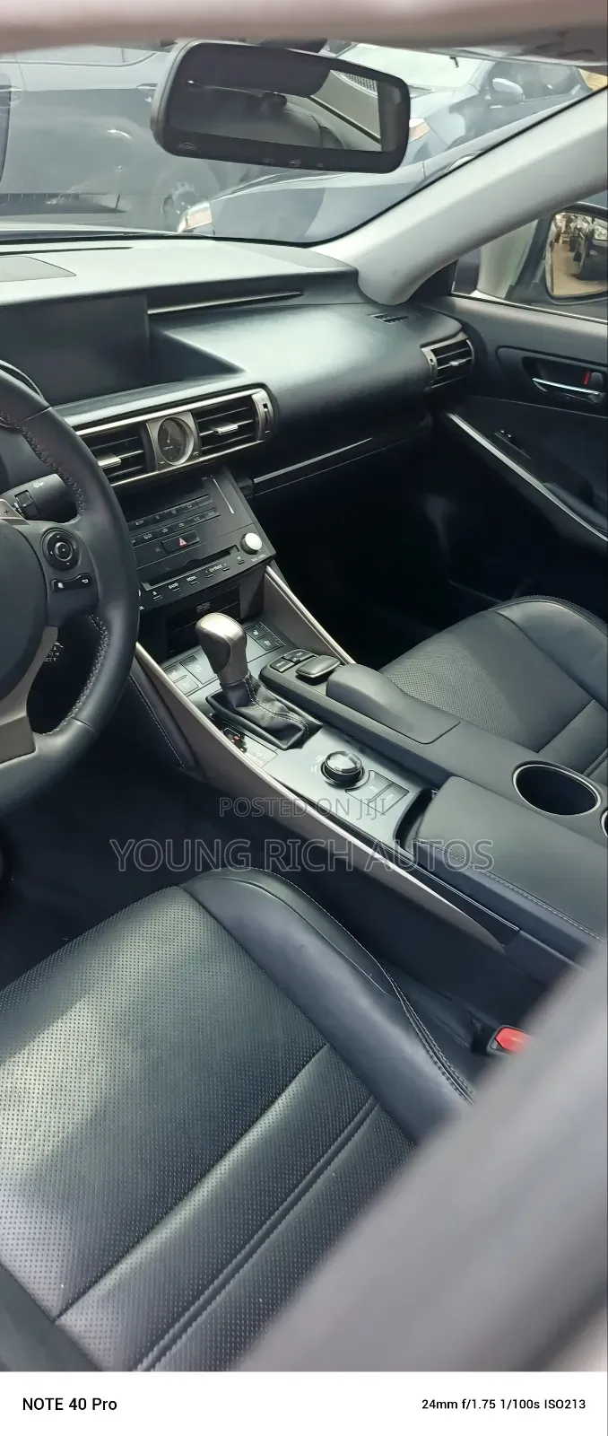 Lexus IS 2017 Silver