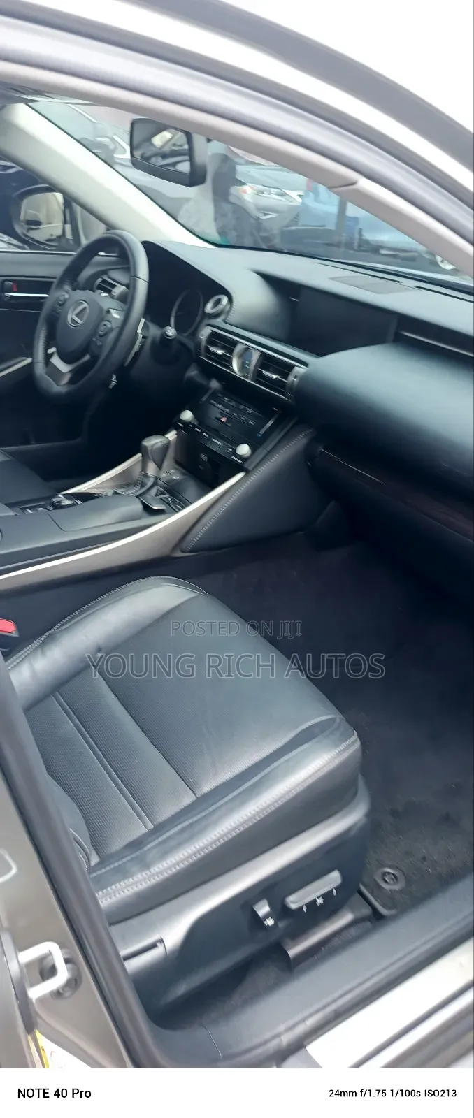 Lexus IS 2017 Silver