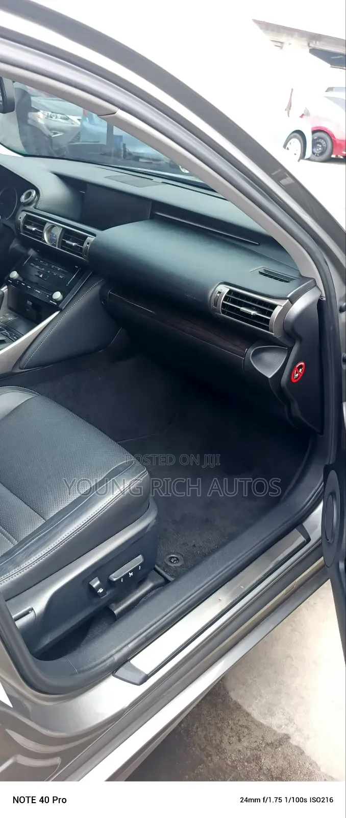 Lexus IS 2017 Silver