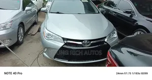 Toyota Camry 2016 Silver