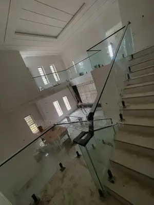 Glass Handrails With Spigot Stande