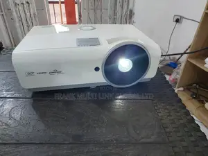 Day Light Vivitek Projector 4000 Lumens
