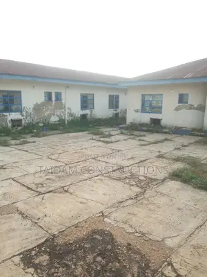 20bdrm Block of Flats in Osogbo for sale