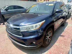 Toyota Highlander XLE V6 4x4 (3.5L 6cyl 6A) 2016 Blue