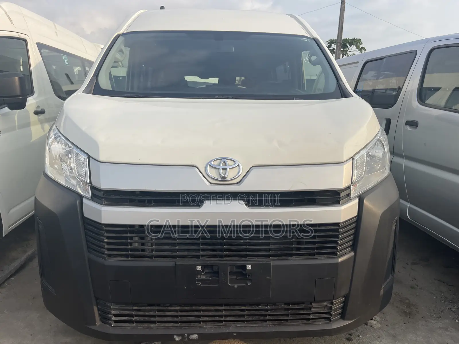 Toyota HiAce 2020 White