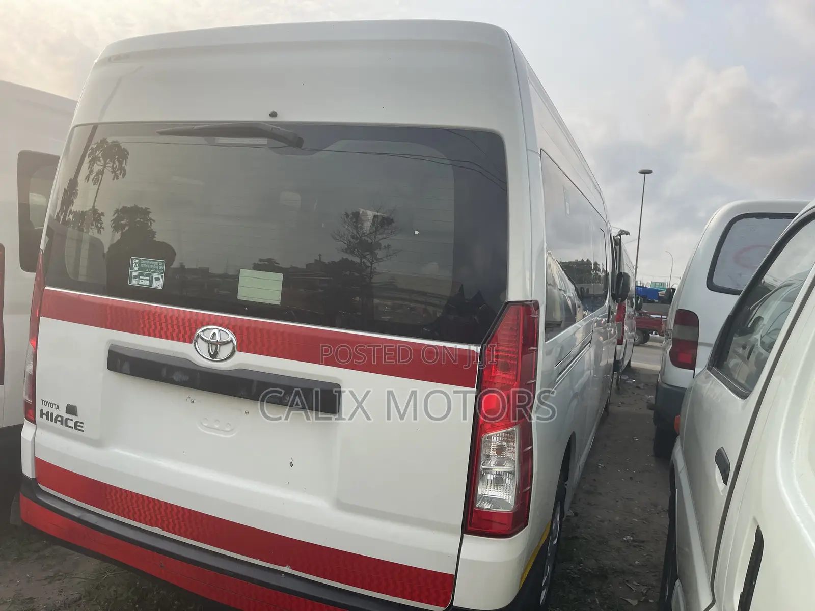 Toyota HiAce 2020 White