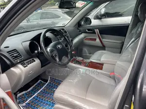 Toyota Highlander 2012 Gray