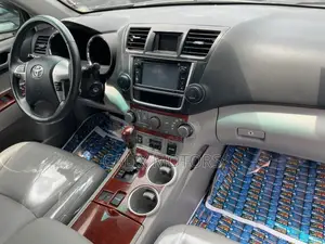 Toyota Highlander 2012 Gray