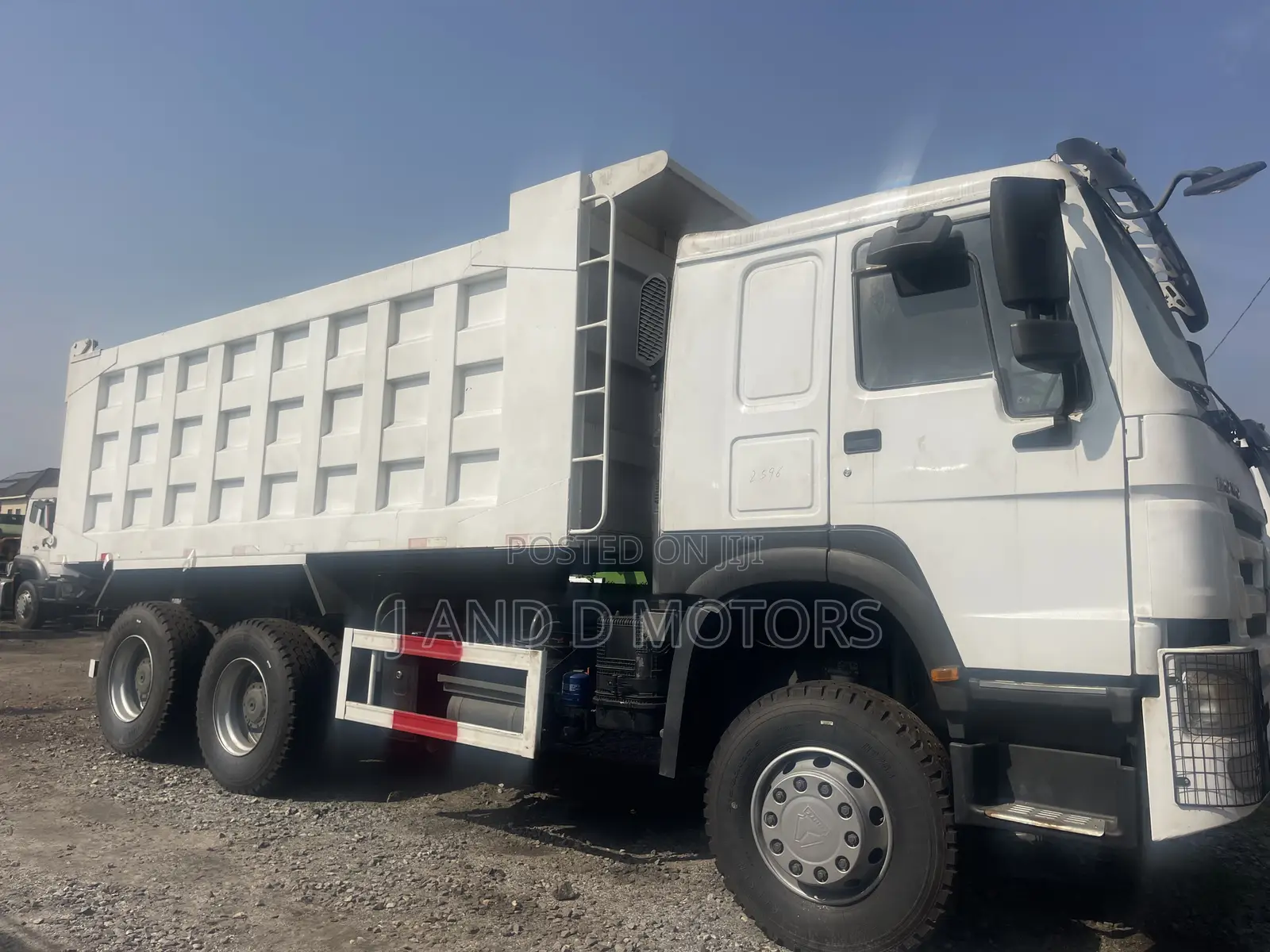 Extremely Clean and Sharp Sinotruck Howo Tipper