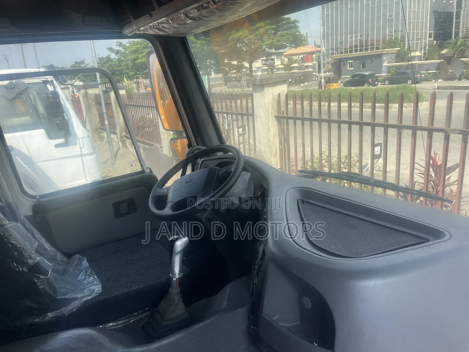Extremely Clean and Sharp Sinotruck Howo Tipper
