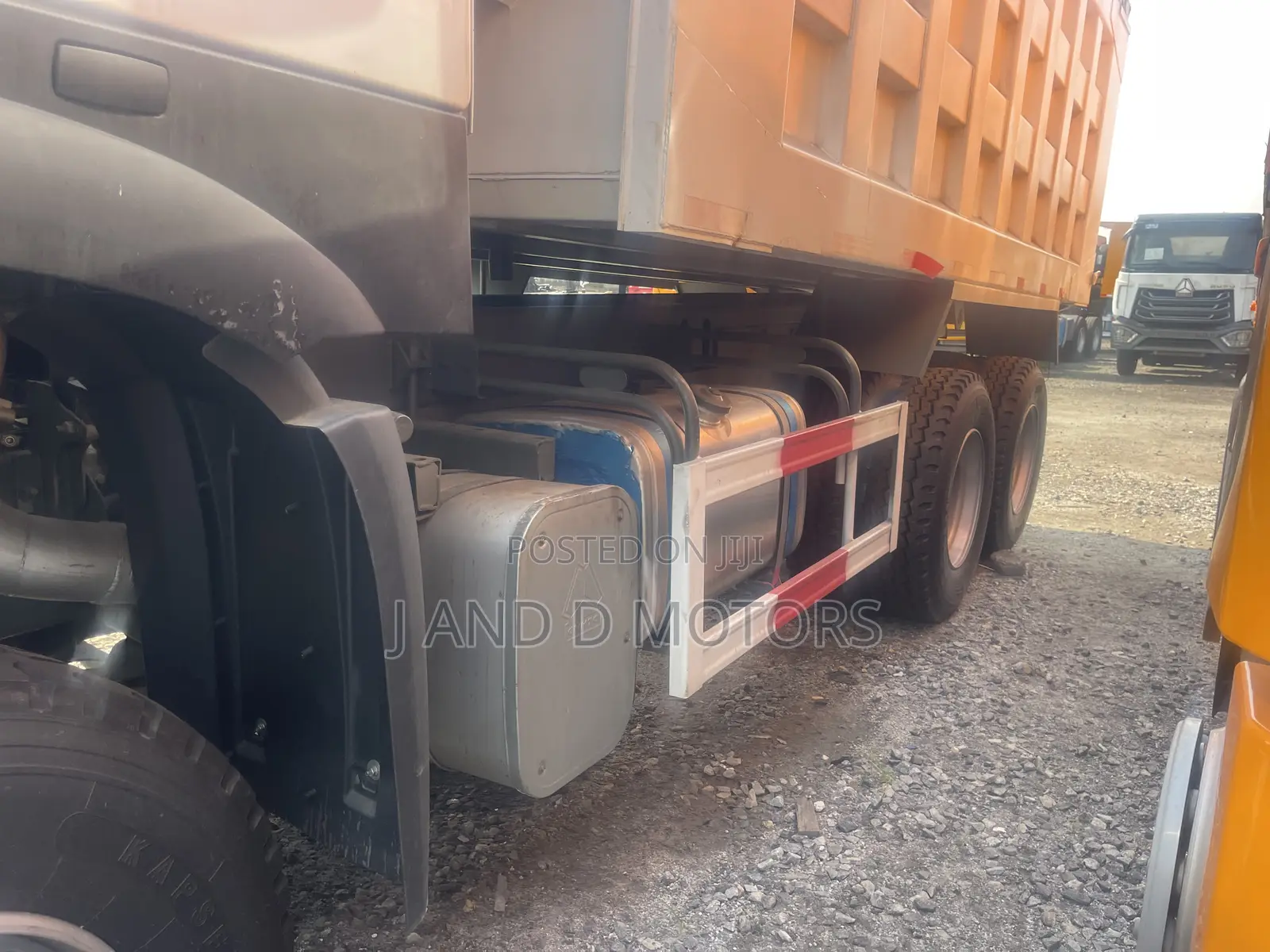 Extremely Clean and Sharp Sinotruck Howo Tipper