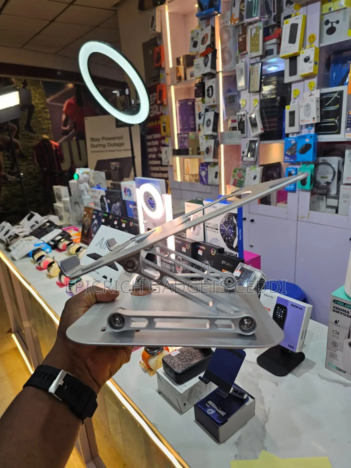 Solid Adjustable Laptop/Tablet Stand