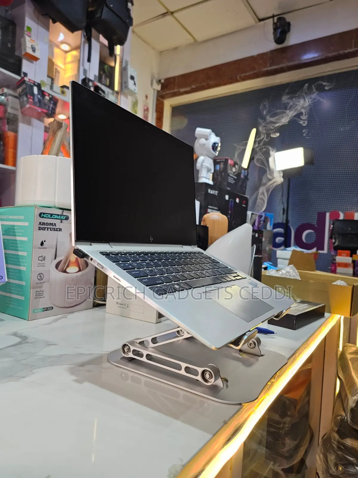 Solid Adjustable Laptop/Tablet Stand