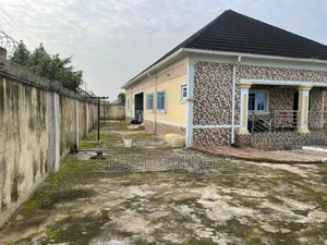 5bdrm Bungalow in Benin City for sale