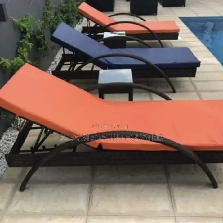 Outdoor Swimming Pool Relaxation Bed