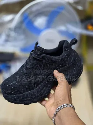 Men's Canvas