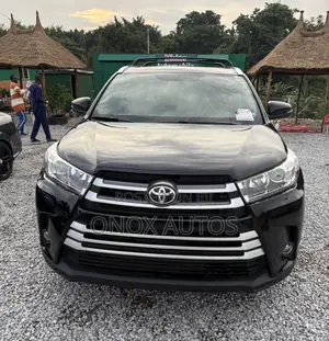 Toyota Highlander XLE 4dr SUV AWD (3.5L 6cyl 6A) 2015 Black