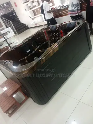 Luxury Sweet Home Spa Outdoor/Indoor 4 Seater Jacuzzi