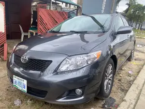 Toyota Corolla LE 4dr Sedan (1.8L 4cyl 4A) 2010 Gray