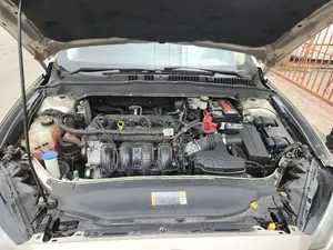 Ford Fusion SE FWD 2018 Gold