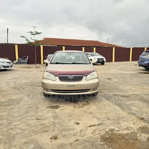 Toyota Corolla 2004 Gold