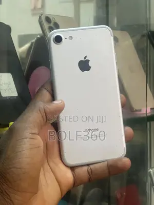 Apple iPhone 7 32 GB Silver