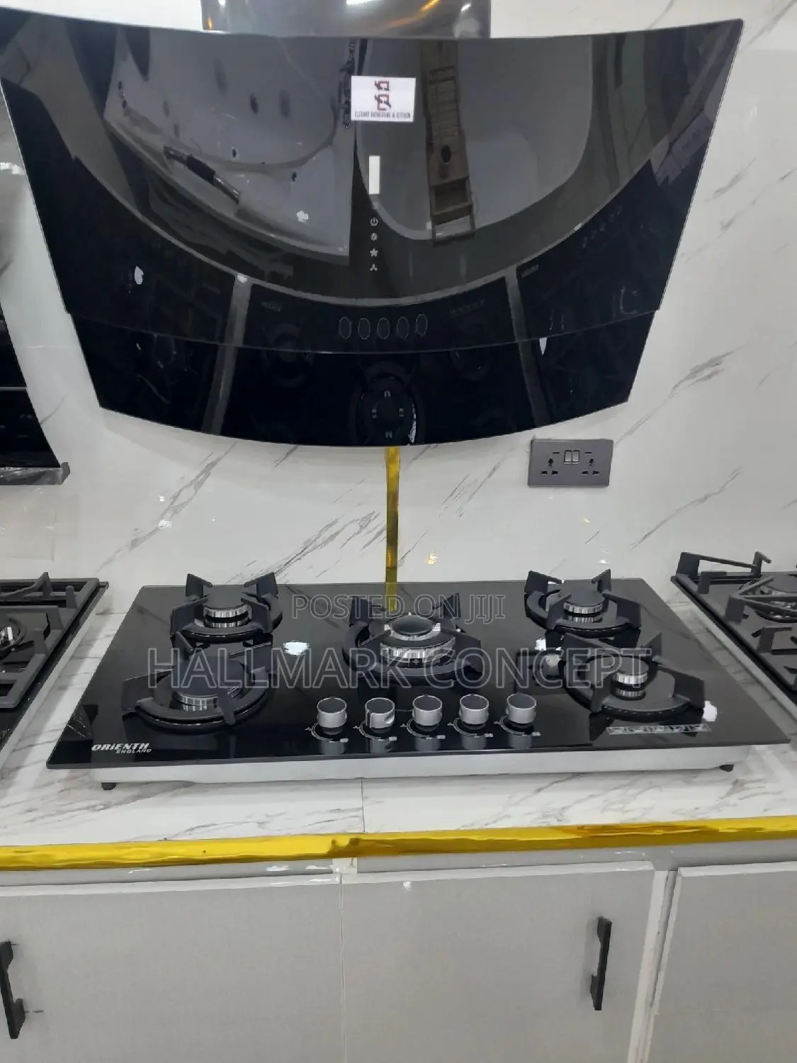 Inbuilt Gas Cooker Top and Extractor