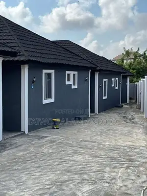 1bdrm Block of Flats in Akala Express for sale