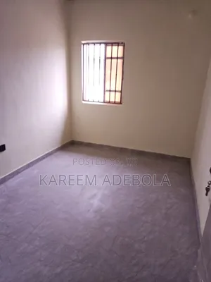 2bdrm Block of Flats in Shobowale, Berger for rent