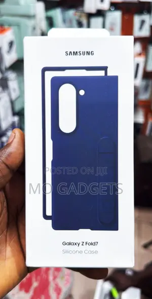 Galaxy Fold 7 Grip Case and Screen Protector