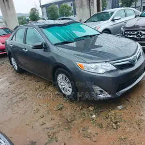 Toyota Camry LE 4dr Sedan (2.5L 4cyl 6A) 2013 Gray