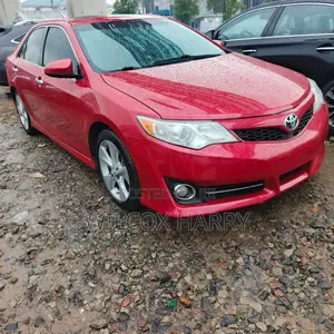 Toyota Camry SE 4dr Sedan (2.5L 4cyl 6A) 2013 Red