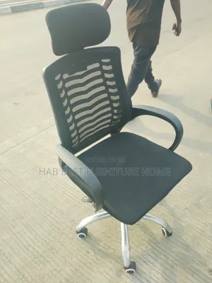 Executive Office Chair (Headrest)