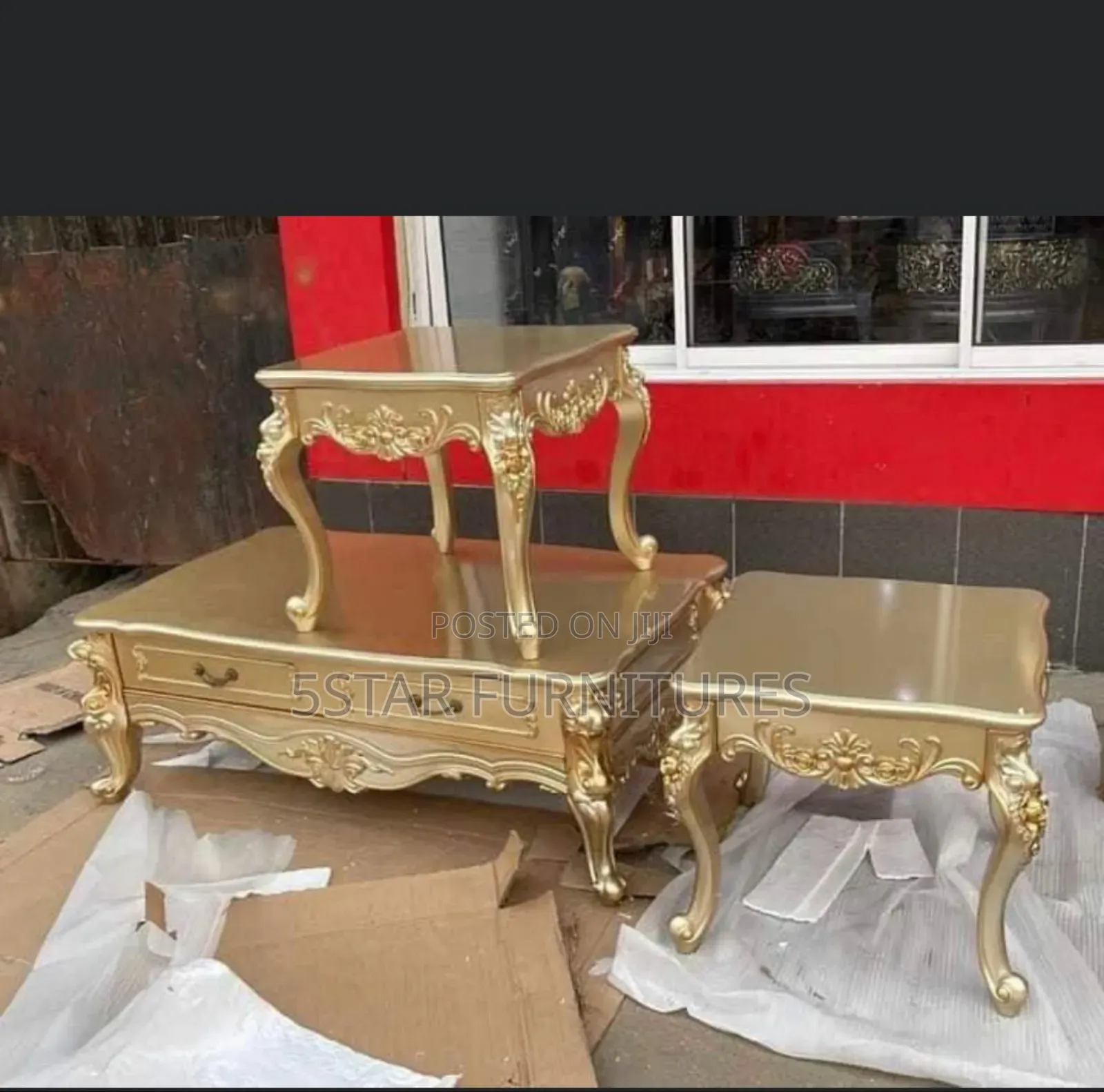 Wooden Center Table With 2 Side Stools