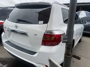 Toyota Highlander Sport 2010 White
