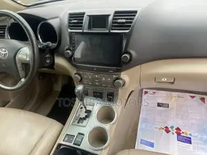Toyota Highlander Sport 2010 White