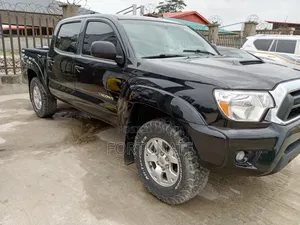 Toyota Tacoma 2012 Black