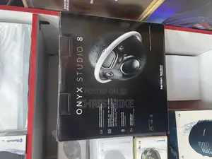 Harman Kardon Onyx Studio 8 - Wireless Bluetooth Speaker