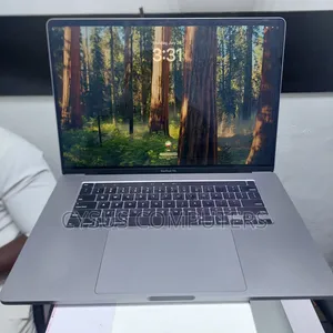 Photo - Laptop Apple MacBook 2019 32GB Intel Core I9 SSD 512GB