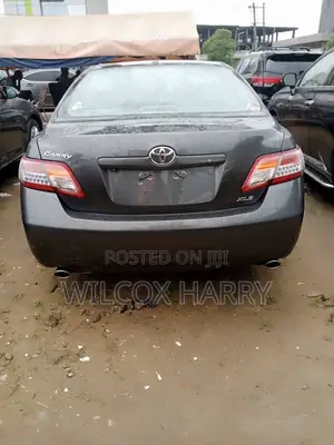 Toyota Camry XLE V6 4dr Sedan (3.5L 6cyl 6AM) 2009 Gray