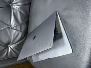 Laptop Apple MacBook Pro 2019 16GB Intel Core I7 SSD 512GB