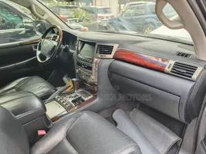 Lexus LX 570 AWD 2015 Gray