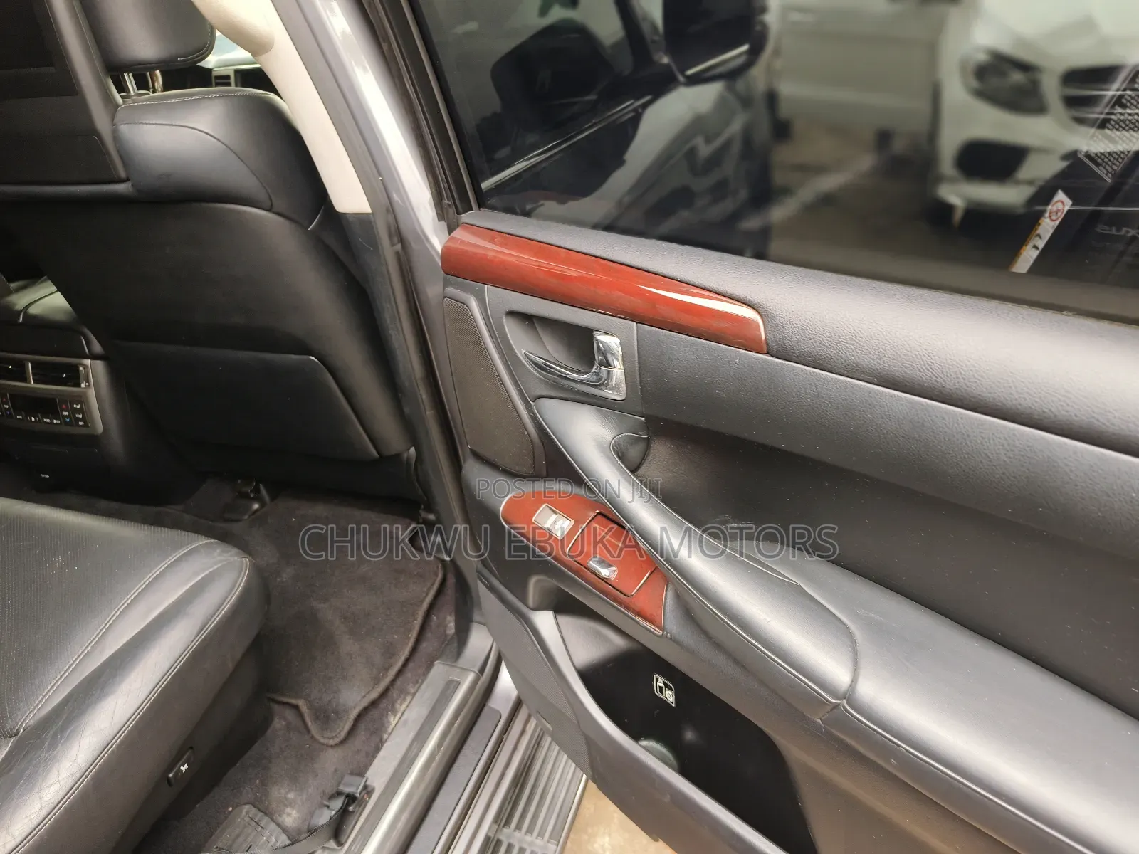 Lexus LX 570 AWD 2015 Gray