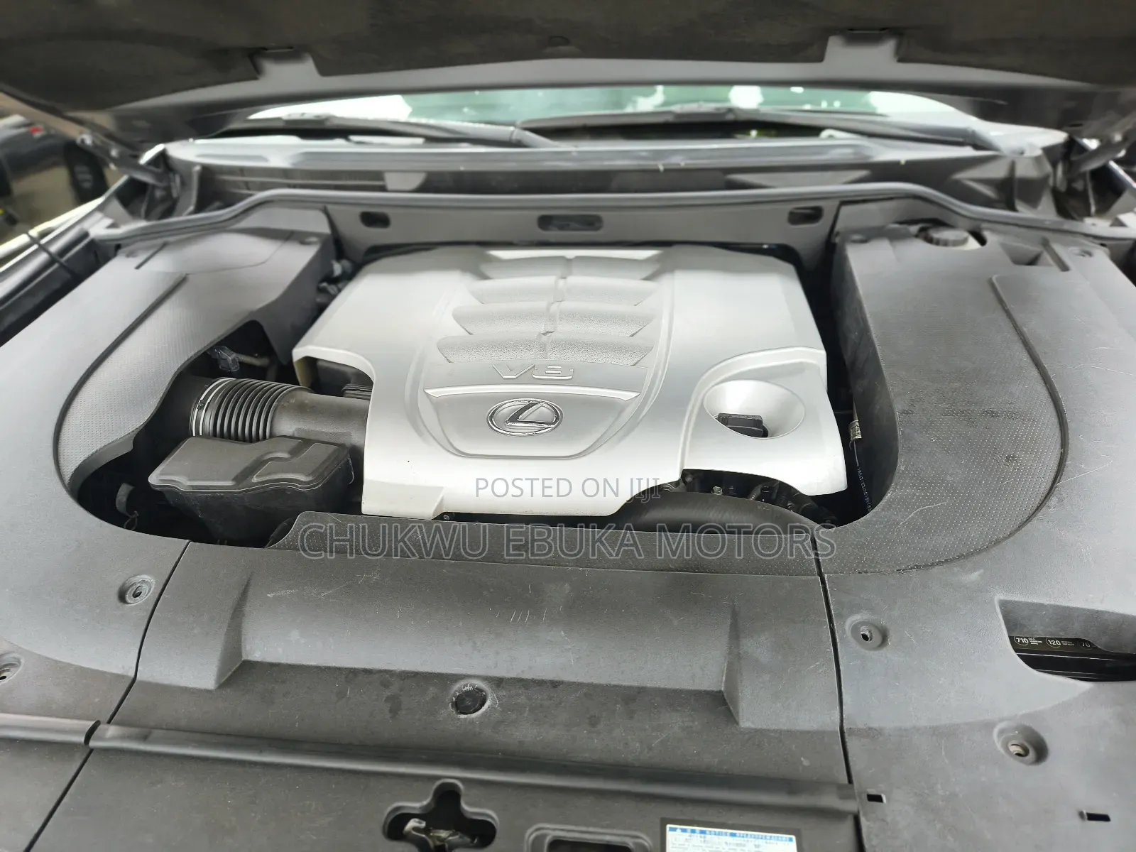 Lexus LX 570 AWD 2015 Gray