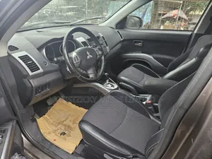 Mitsubishi Outlander 2012 Brown