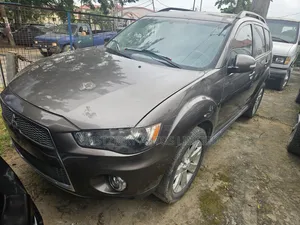 Mitsubishi Outlander 2012 Brown